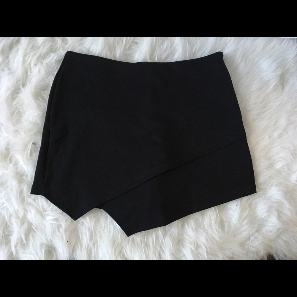 Fashion Nova What's in The Envelope Black Skirt M